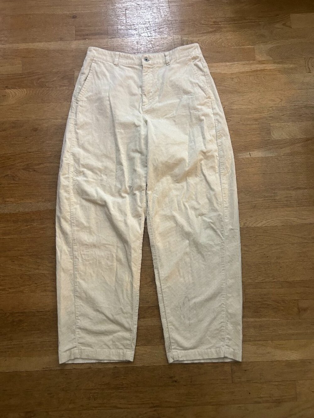UNIQLO x Comptoir des Cotonniers White Corduroy Barrel Pants – Size M